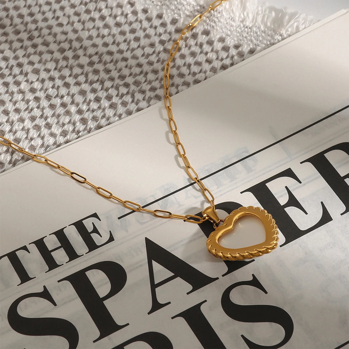 Retro 18K Gold Plated Heart & Pearl Pendant Necklace