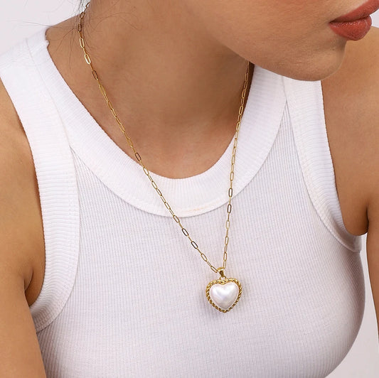 Retro 18K Gold Plated Heart & Pearl Pendant Necklace