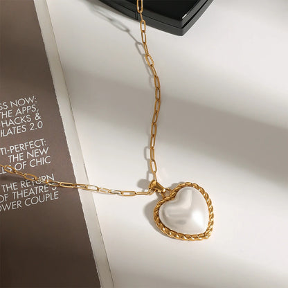 Retro 18K Gold Plated Heart & Pearl Pendant Necklace